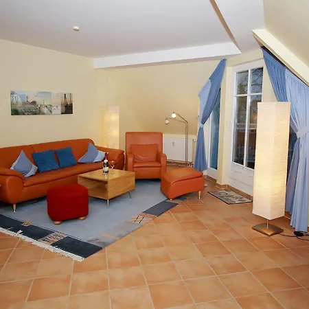 Apartament Alexandra - 13-19 *